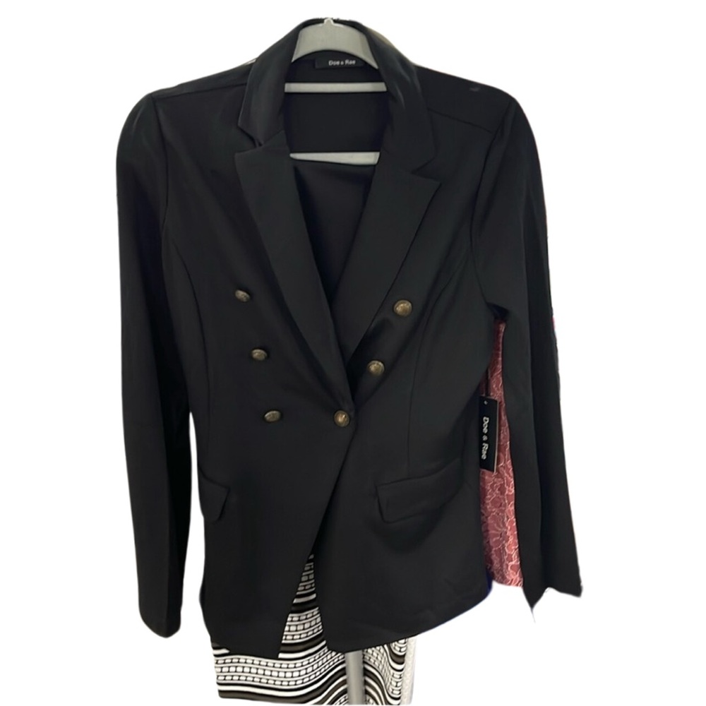 Doe & Rae Medium black button down blazer Casual‎ Business Office Contemporary